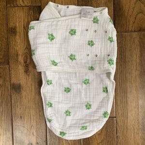 Aden & Anais Easy Swaddle, Size Small - 0-3 months